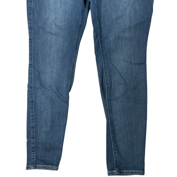 Torrid Women's Dark Blue Bombshell Skinny Jeans 16R Measures: 35x28 - Picture 3 of 8